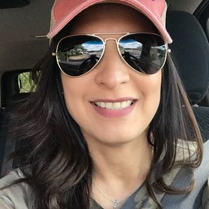 Meet your Posher, Laura